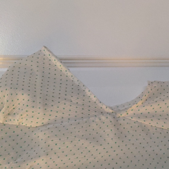 Short Sleeve Tie Neck Blouse - Picture 4 of 5